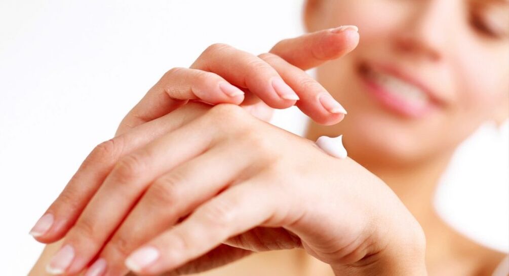 use of hand cream to rejuvenate the skin